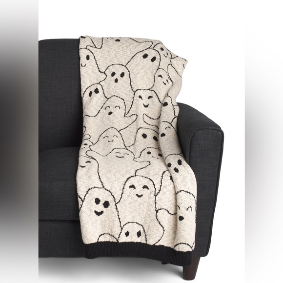 Halloween Ghost Throw Blanket - Picture 3 of 3